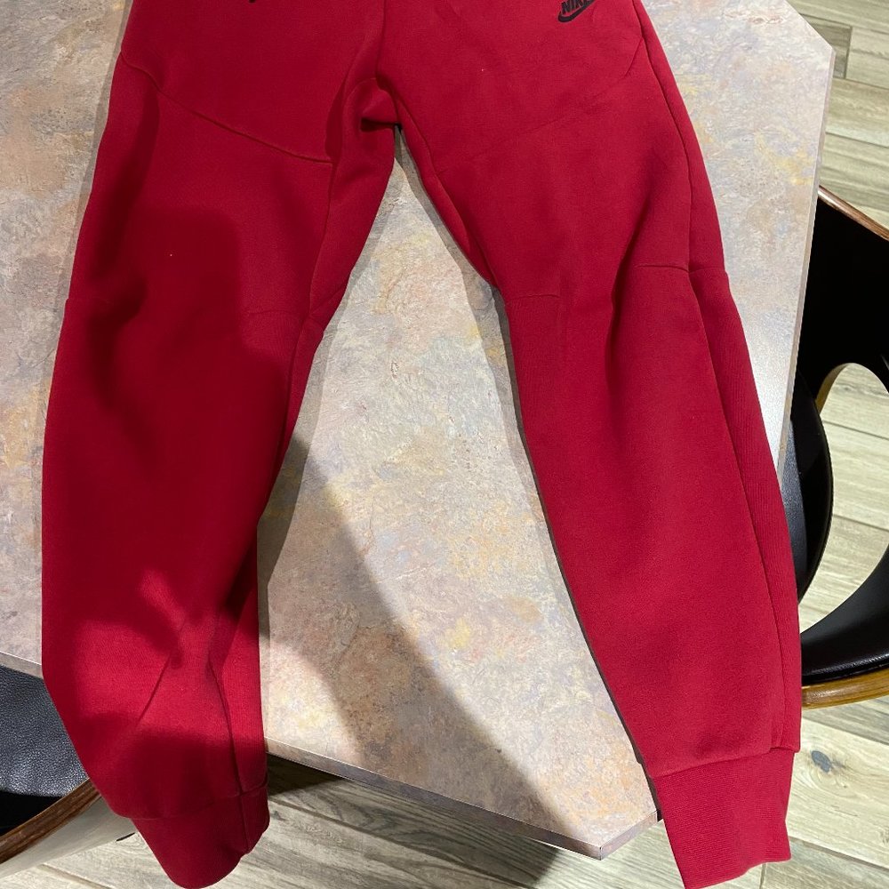 Red nike tech pants smal men